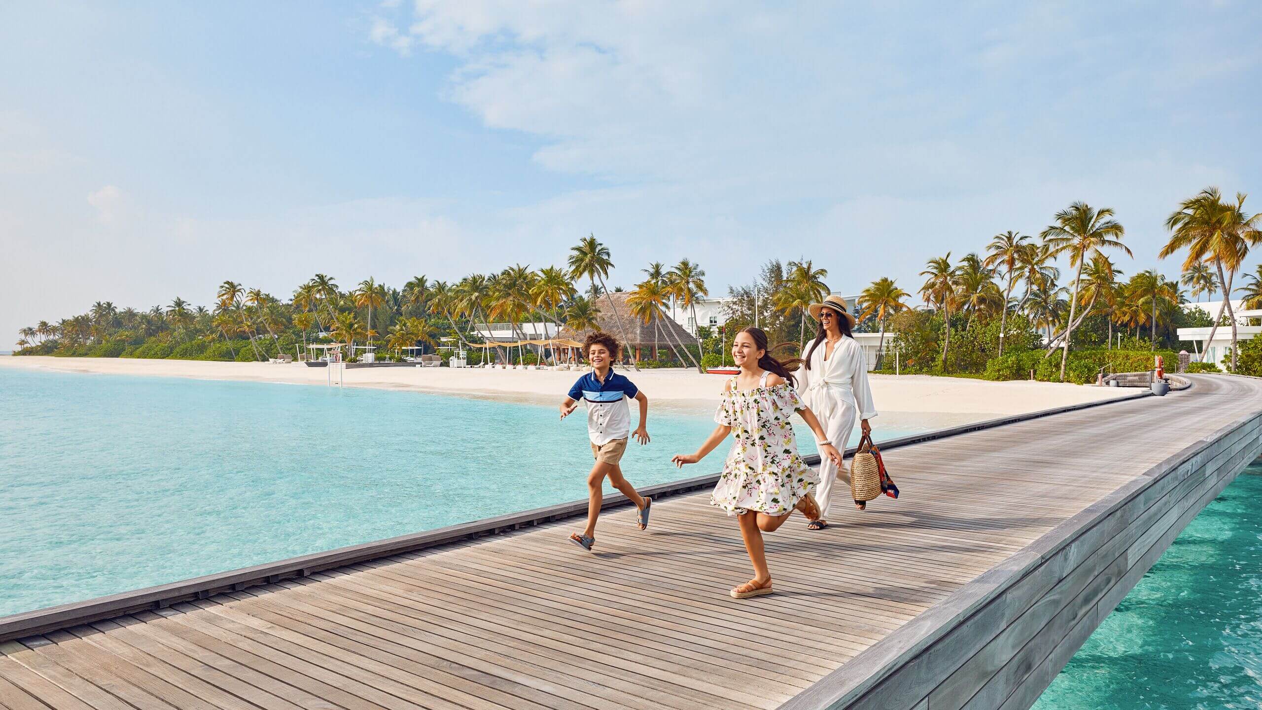 馬爾地夫卓美亞Jumeirah : 杜拜帆船酒店集團, 凱仕獨家送一次出海巡航+豪華小遊艇接送+每房2位14.99歲以下吃住免費